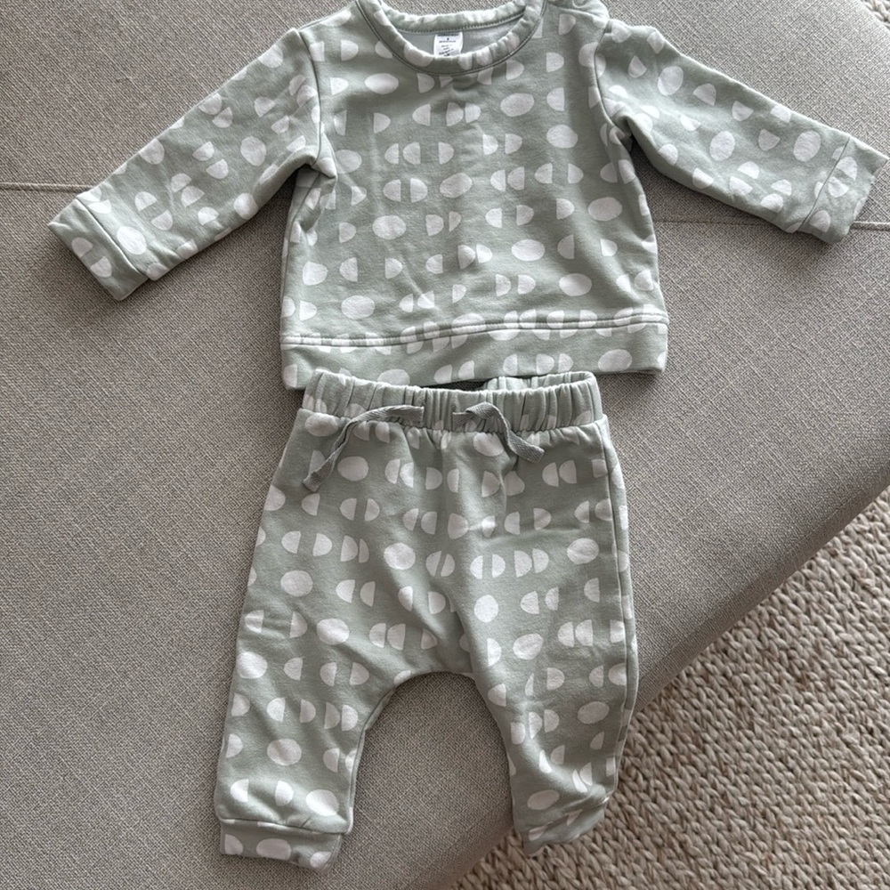 Nordstrom Sweatshirt 9 months